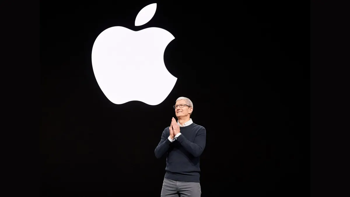 Tim Cook odchází z postu CEO Apple, přichází John Ternus